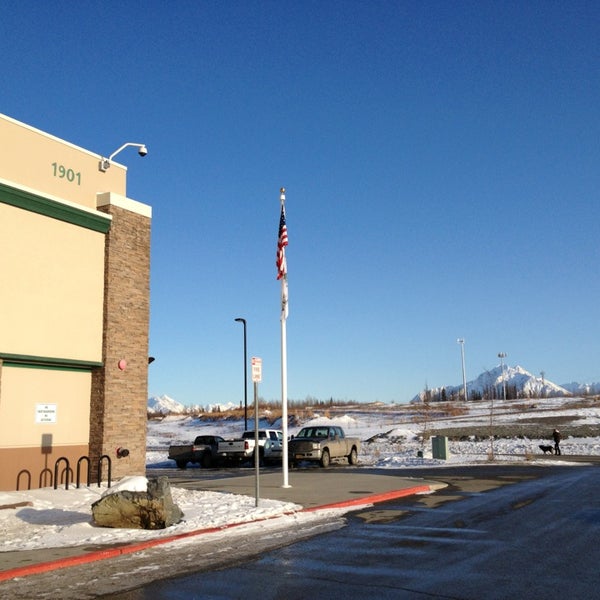 Sportsmans Warehouse Sporting Goods Shop