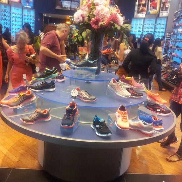 skechers 42nd and 5th ave