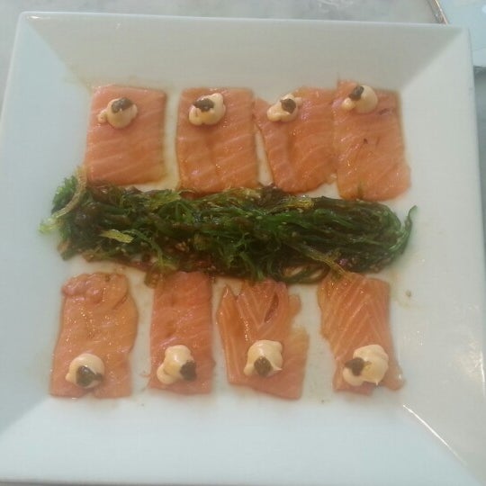 The salmon tiradito with seaweed is simply AWESOME! The coffee is superb.