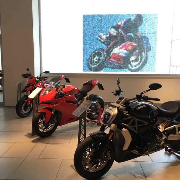 Foto tirada no(a) Ducati Motor Factory &amp; Museum por Людочка О. em 3/31/2016