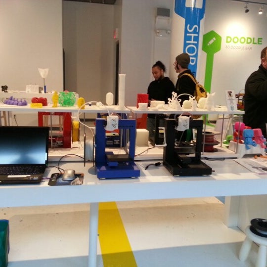 Photo taken at 3DEA: 3D Printing Pop Up Store by Cynthia L. on 1/8/2013