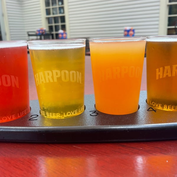 8/10/2021에 Mitchell L.님이 Harpoon Brewery &amp; Riverbend Taps에서 찍은 사진