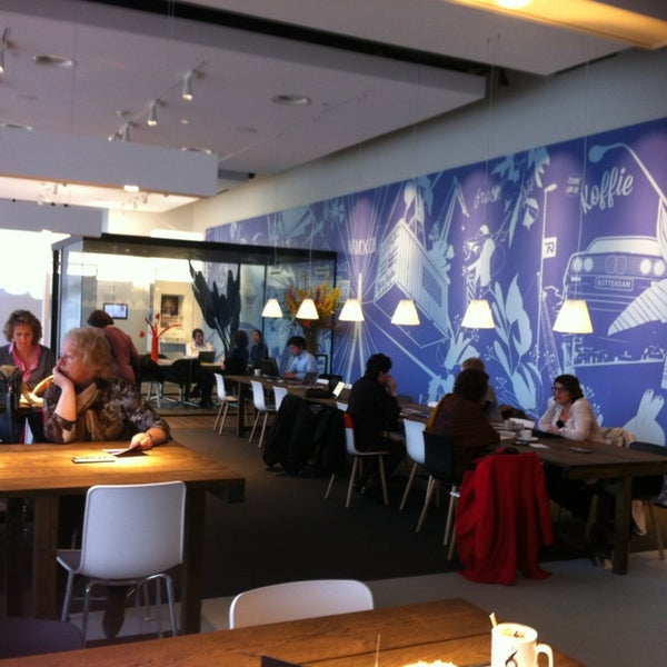 2/26/2013にSyb W.がNationale-Nederlanden Douwe Egberts Caféで撮った写真