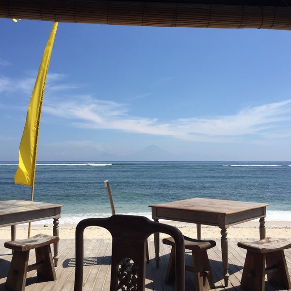 8/4/2015 tarihinde Elvira B.ziyaretçi tarafından Aston Sunset Beach Resort - Gili Trawangan'de çekilen fotoğraf