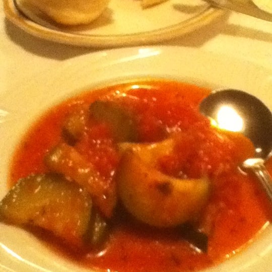 Das Foto wurde bei Proietti&#39;s Italian Restaurant &amp; Catering von Jonathan am 10/14/2012 aufgenommen