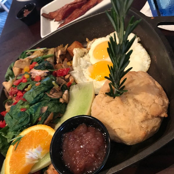 Photo taken at Hash House A Go Go - Plano by David P. on 7/16/2017