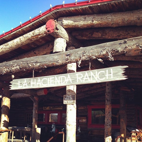 3/11/2013 tarihinde J.R. A.ziyaretçi tarafından La Hacienda Ranch Carrollton'de çekilen fotoğraf
