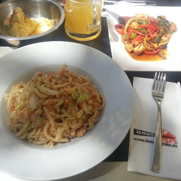 Foto tomada en Lemongrass Montera / Restaurante tailandés Madrid  por Saraialma el 8/23/2014