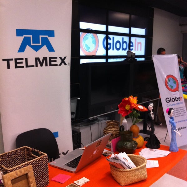 Photo taken at TelmexHub by Rodolfo R. on 5/4/2013