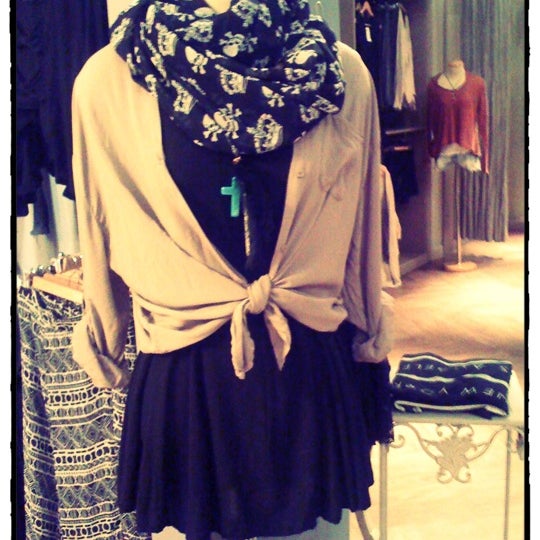 12/1/2012にBrandy&amp;Melville I.がBrandy &amp; Melvilleで撮った写真