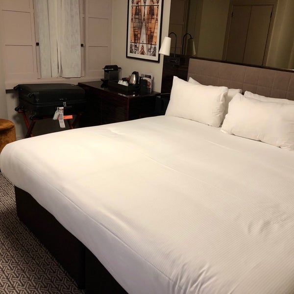 รูปภาพถ่ายที่ Strand Palace Hotel โดย Anita C. เมื่อ 11/6/2019
