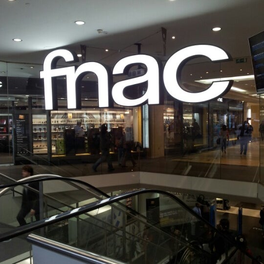 Photo taken at Fnac by Daryl A. on 10/26/2012