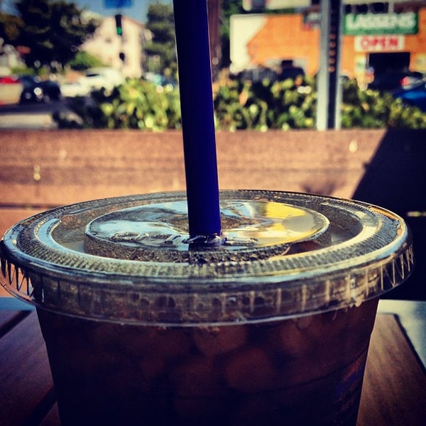 Photo taken at The Coffee Bean &amp; Tea Leaf by Ryan M. on 9/25/2012