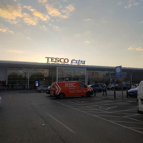 Tesco Extra Gorton North 4 tavsiye