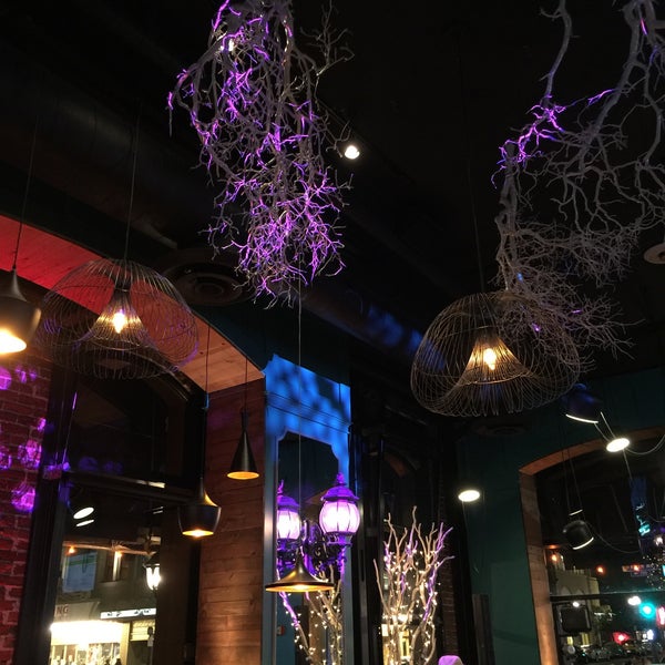 Foto diambil di Florent Restaurant &amp; Lounge oleh Müge T. pada 11/25/2015