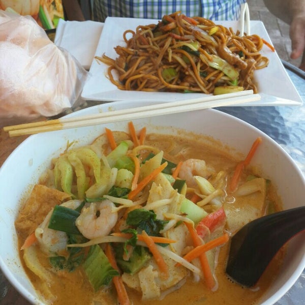 Noodler's Noodle Bar & ObaSan Sushi Bar Asian Restaurant