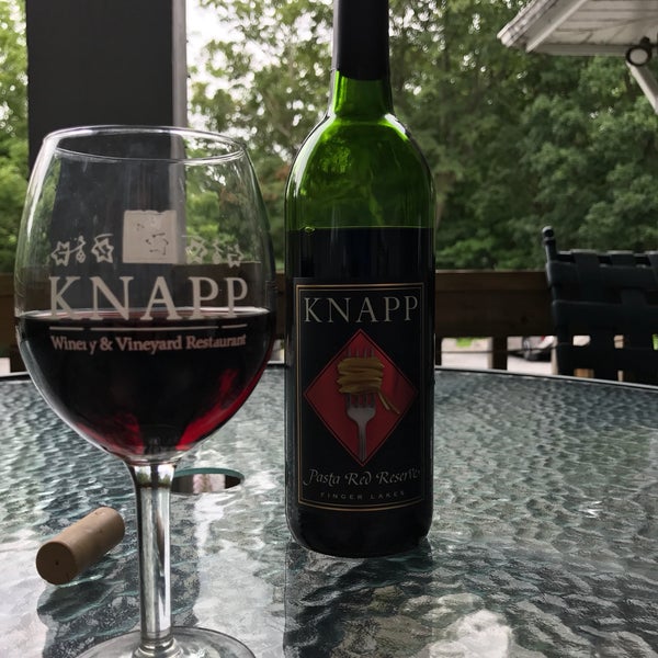 Foto diambil di Knapp Winery &amp; Vineyard Restaurant oleh Marty A. pada 7/26/2017