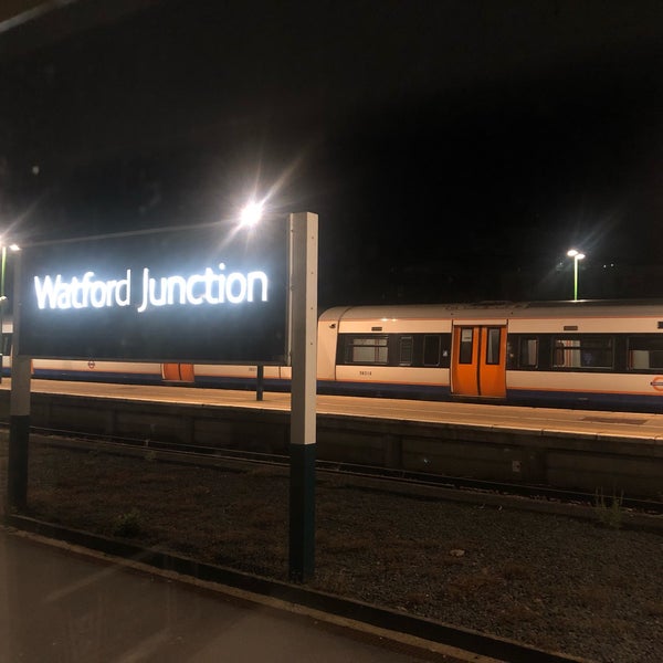 Foto tirada no(a) Watford Junction Railway Station (WFJ) por Iain B. em 7/18/2019