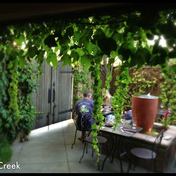 6/15/2013 tarihinde Don K.ziyaretçi tarafından Villa Creek Restaurant'de çekilen fotoğraf