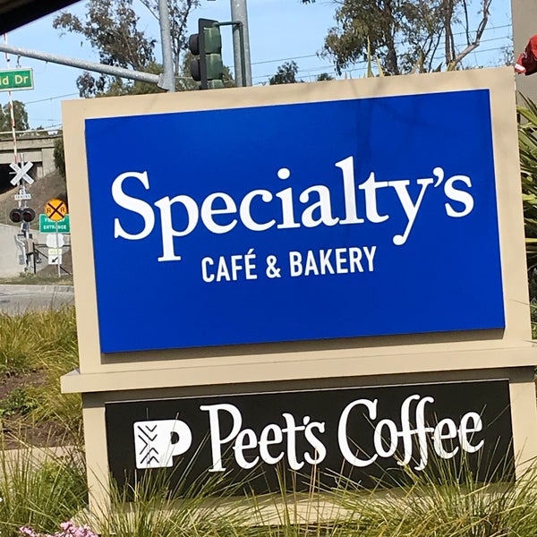 3/2/2021 tarihinde Ricky C.ziyaretçi tarafından Specialty’s Café &amp; Bakery'de çekilen fotoğraf