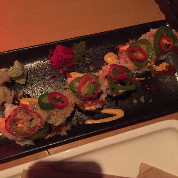 Foto diambil di Blowfish Sushi to Die For oleh MegsMegaStar pada 1/30/2016