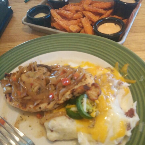 Applebee's Grill + Bar 1464 Woodbury Ave