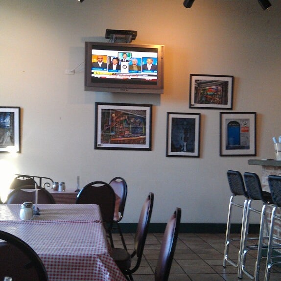 Photo taken at Bianchi&#39;s Pizzeria by Andy H. on 2/14/2013