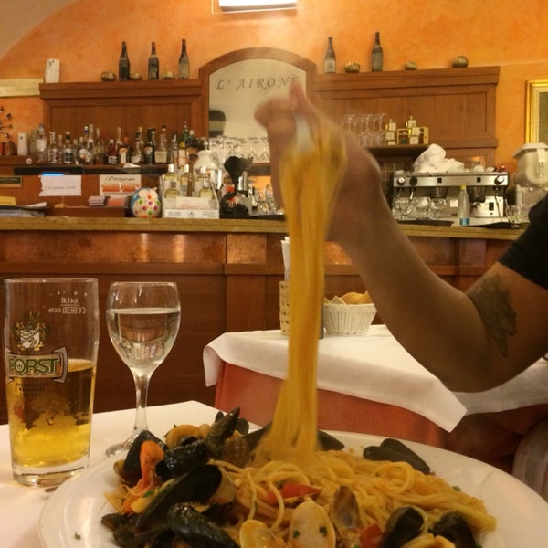 The seafood pasta is amazing. Portion is huge, but we couldn't stop.