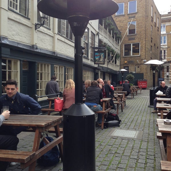 The George Inn Pub In Southwark the-george-inn-pub-in-southwark