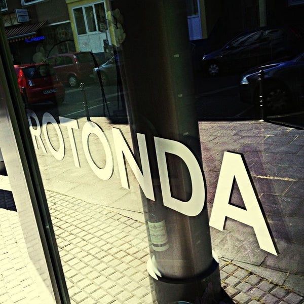 Photo taken at ROTONDA Business Club by Jörg O. on 6/12/2014