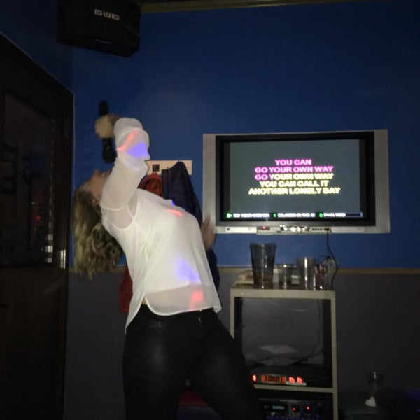 11/22/2015 tarihinde Aubrey S.ziyaretçi tarafından Karaoke One 7'de çekilen fotoğraf