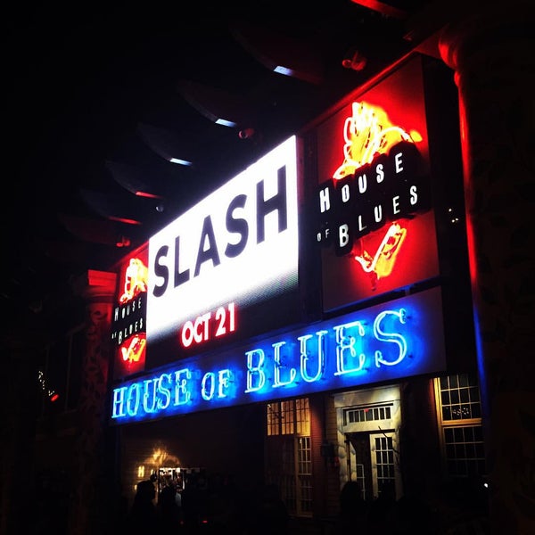 Photo taken at House of Blues Anaheim by RAMENS on 10/22/2015