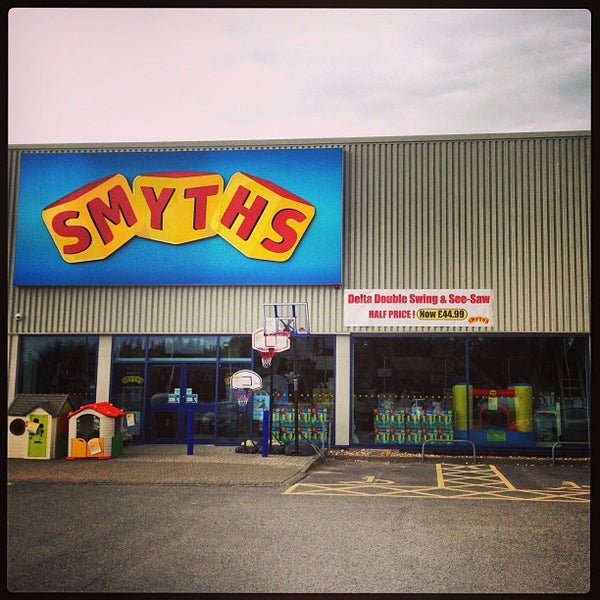 Smyths Toy Superstore in Fareham announces closure leaving locals 'gutted