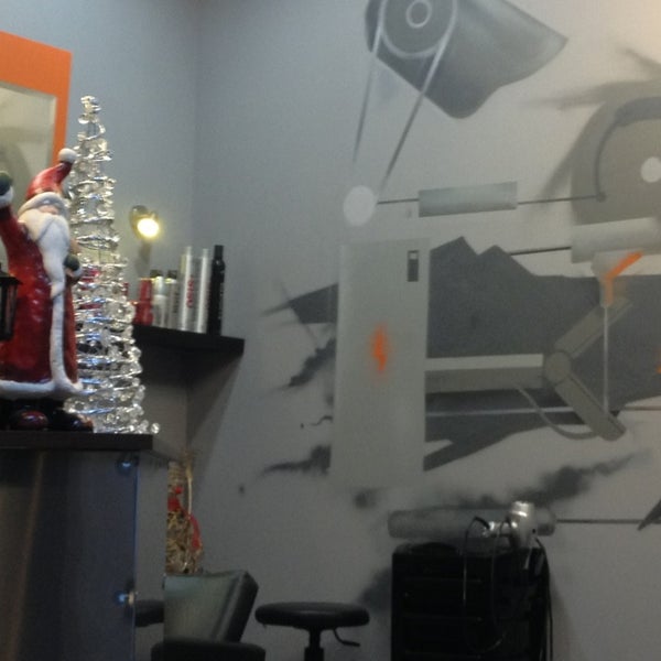 Photos At Spinka Pracownia Fryzjerska Salon Barbershop In Muranów