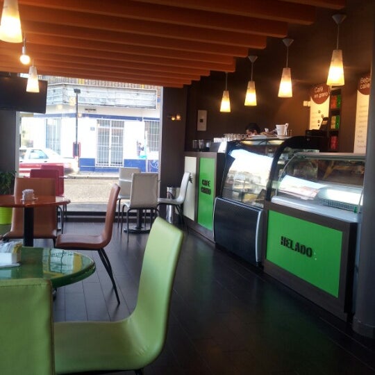 Bola de Oro Av. 20 de Noviembre