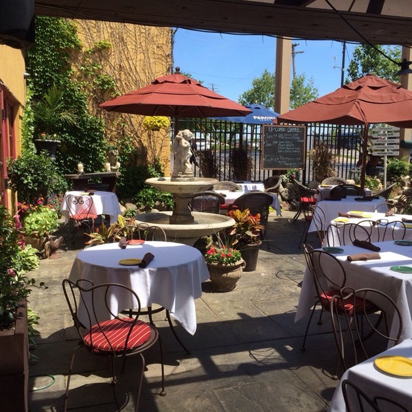 Photo taken at Paesano Italian Restaurant and Wine Bar by Mary Beth G. on 6/8/2014