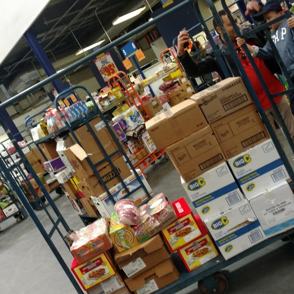 Jetro/Restaurant Depot Kitchen Supply Store in Bronx