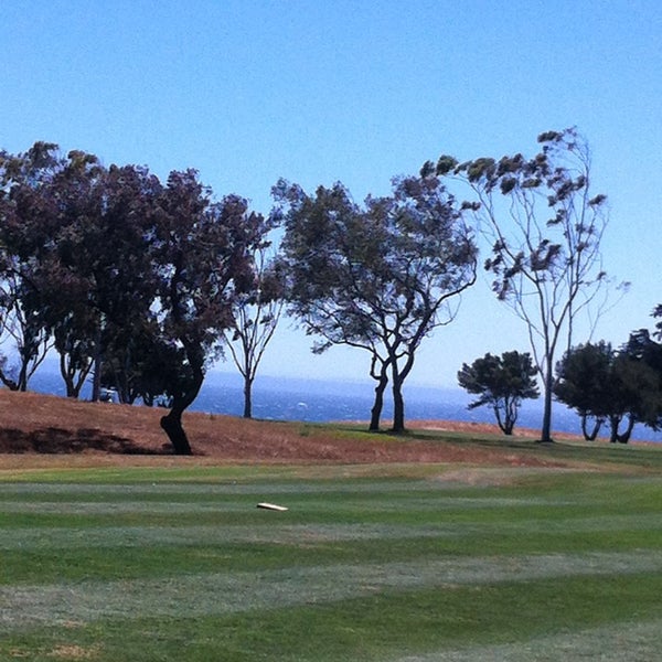 Foto scattata a Sandpiper Golf Course da maxine k. il 5/28/2013