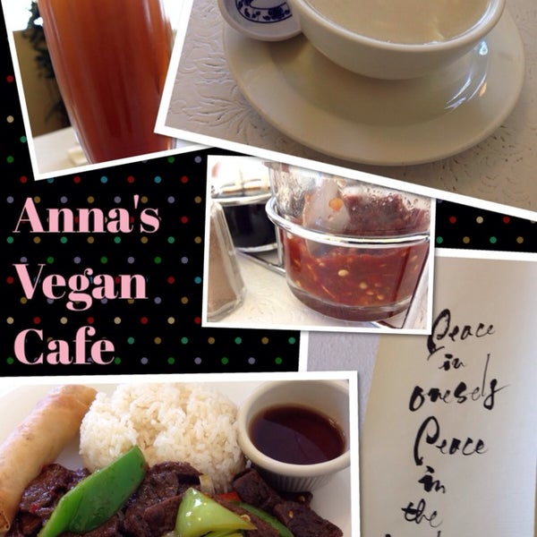 Foto tomada en Anna&#39;s Vegan Cafe  por Stevenology el 7/1/2014