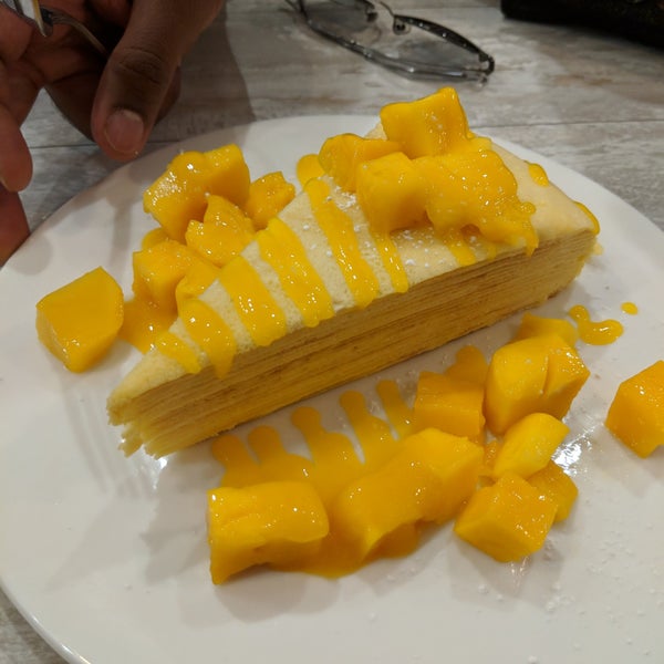 Photo taken at Mango Mango Dessert by Srikanth K. on 9/30/2018