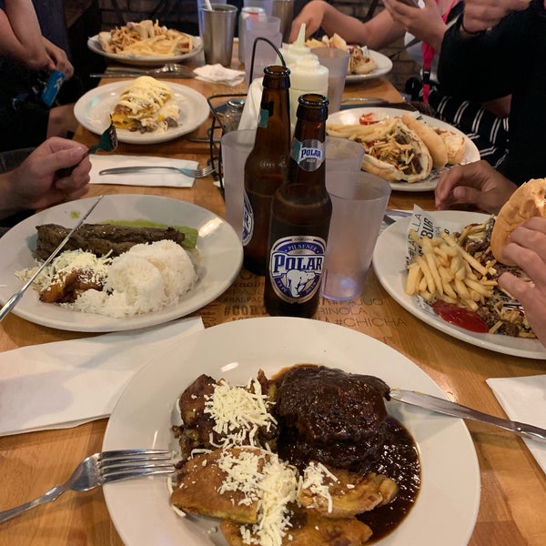 6/28/2019 tarihinde Uğur D.ziyaretçi tarafından Doggi&#39;s Arepa Bar'de çekilen fotoğraf