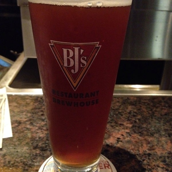 Photo taken at BJ&#39;s Restaurant &amp; Brewhouse by Thomas F. on 7/3/2015