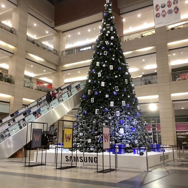 12/31/2021 tarihinde Шандор Ф.ziyaretçi tarafından WestEnd City Center'de çekilen fotoğraf
