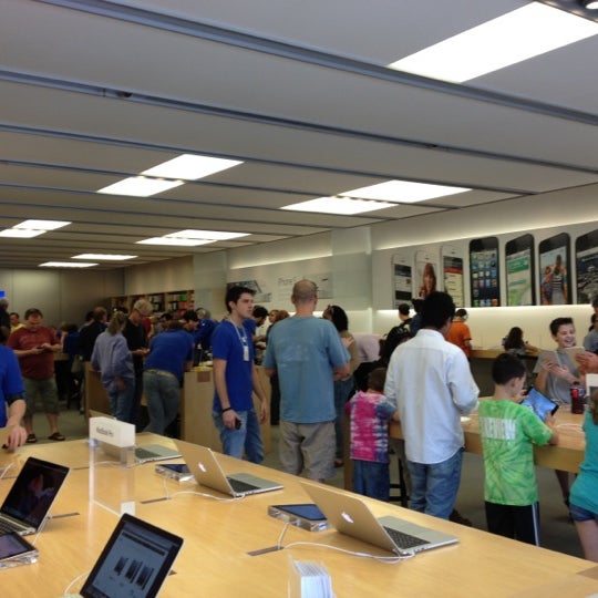 Photos at Apple Southlake Town Square Electronics Store
