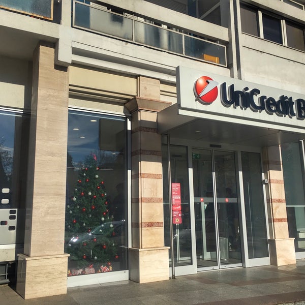 Banks serbia. Чешский банк UNICREDIT. Армения банк ЮНИКРЕДИТ. Савушкина 15 ЮНИКРЕДИТ банк. Большая Тульская 2 ЮНИКРЕДИТ банк.