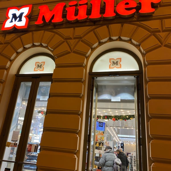 Foto tirada no(a) Müller por Nery S. em 12/8/2021