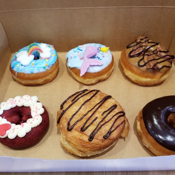 Снимок сделан в Gonutz with Donuts пользователем Don C. 6/2/2018