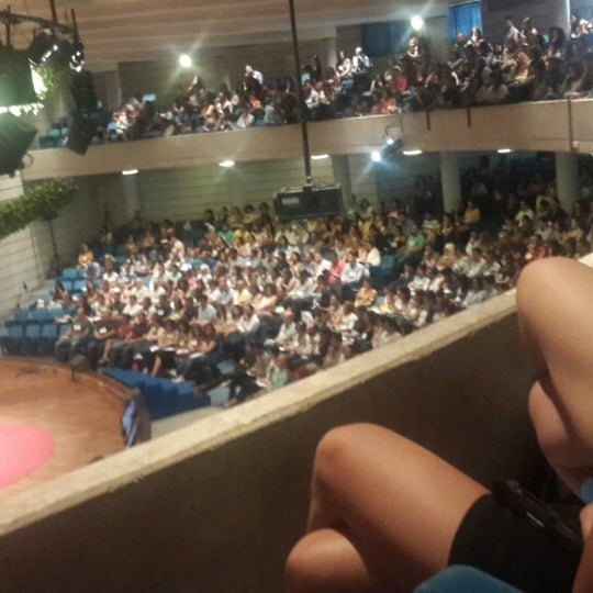 Foto tirada no(a) Holy Spirit University Of Kaslik por Mira A. em 9/27/2014