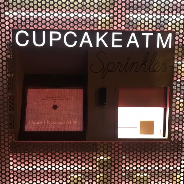 Photo taken at Sprinkles Beverly Hills Cupcakes by R. on 4/21/2019