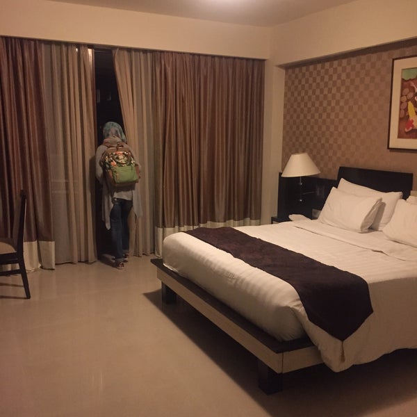 Das Foto wurde bei Aston Kuta Hotel &amp; Residence von Ananda R. am 12/7/2016 aufgenommen